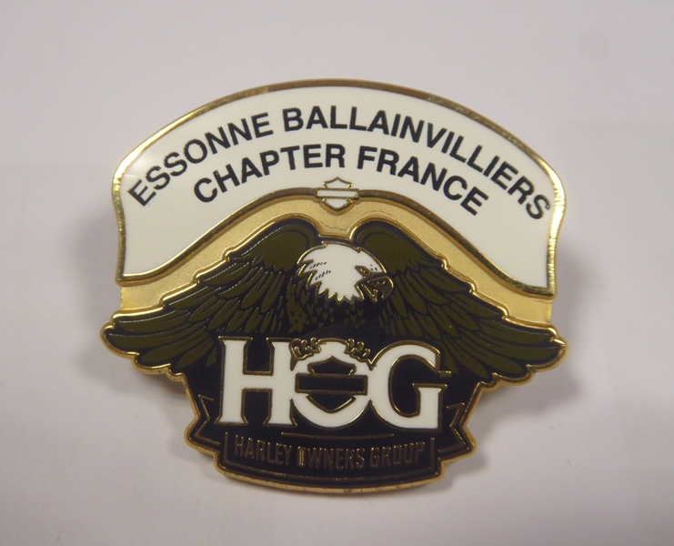 Pin's EBC (Fond Blanc)